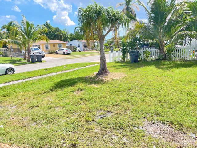 630 N 69th Avenue, Hollywood, FL 33024
