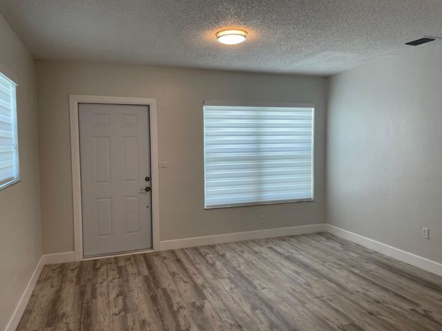 630 N 69th Avenue, Hollywood, FL 33024
