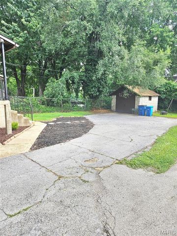 3344 Lucas And Hunt Road, Velda Village, MO 63121