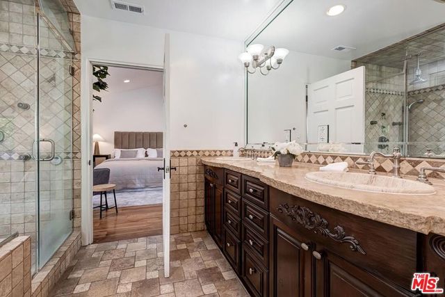 9039 Ashcroft Avenue, West Hollywood, CA 90048