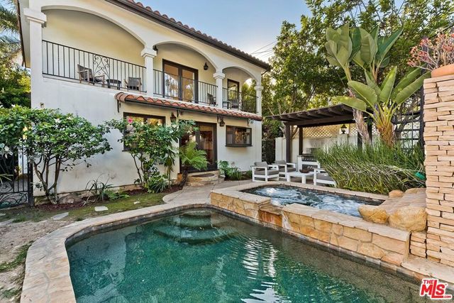 9039 Ashcroft Avenue, West Hollywood, CA 90048