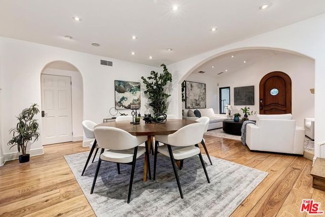 9039 Ashcroft Avenue, West Hollywood, CA 90048