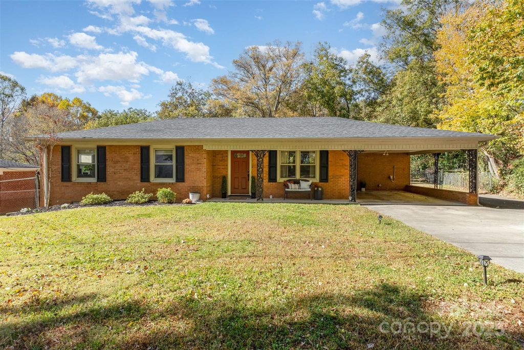 100 Fir Avenue, Kannapolis, NC 28081