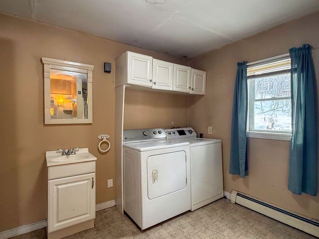 95 Union Street, Springfield, VT 05156