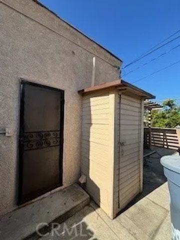 345 E college Street, Covina, CA 91724