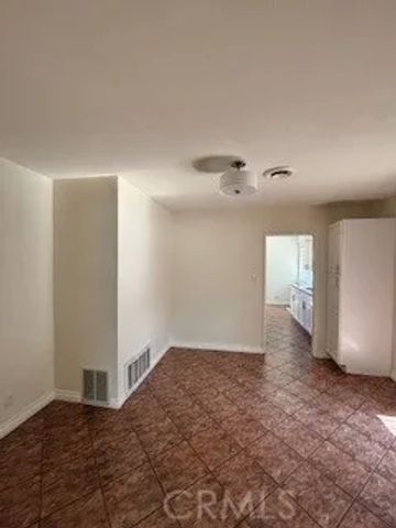 345 E college Street, Covina, CA 91724