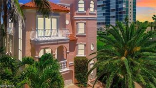 21 Casa Mar LN 21, Naples, FL 34103