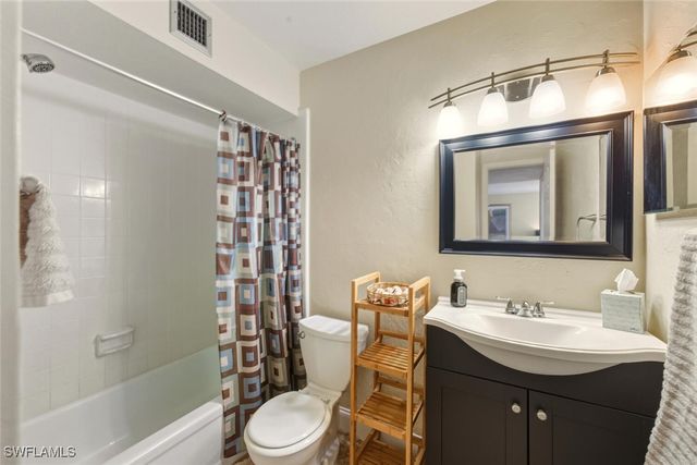 272 Palm DR 52, Naples, FL 34112