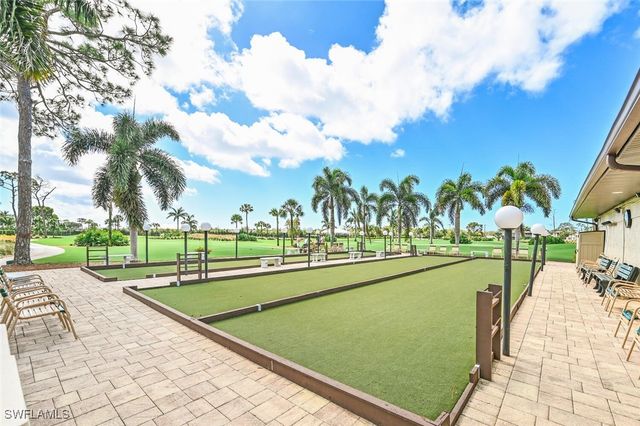 272 Palm DR 52, Naples, FL 34112