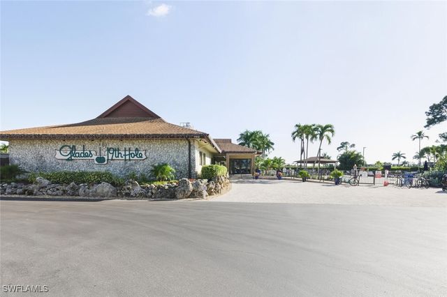 272 Palm DR 52, Naples, FL 34112