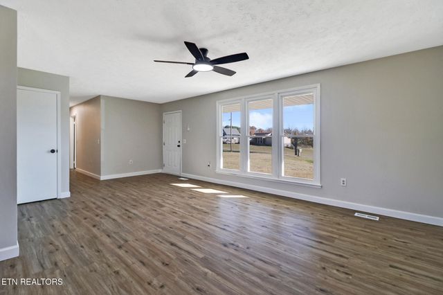 250 Skyline Drive, Jamestown, TN 38556