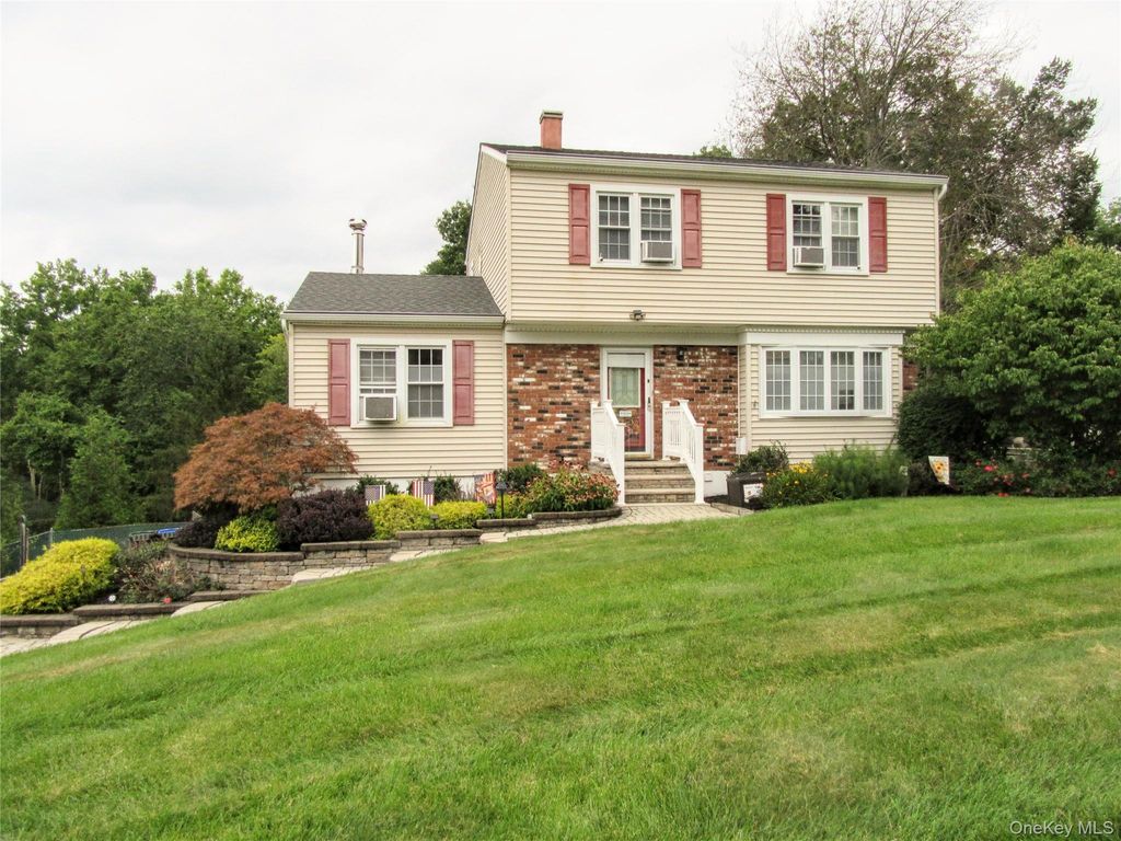 171 Barnes Road, Washingtonville, NY 10992 — exterior