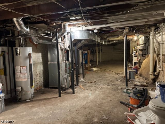 73 Hamilton St 4, East Orange City, NJ 07017