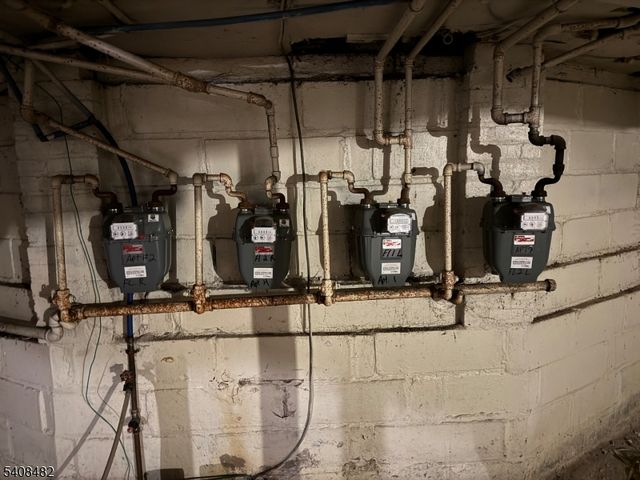 73 Hamilton St 4, East Orange City, NJ 07017