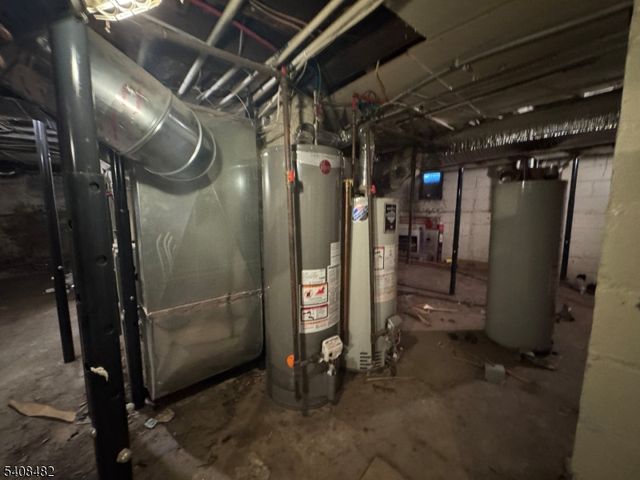 73 Hamilton St 4, East Orange City, NJ 07017