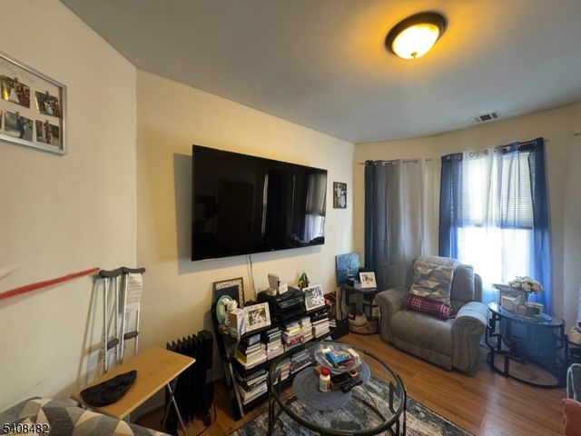 73 Hamilton St 4, East Orange City, NJ 07017