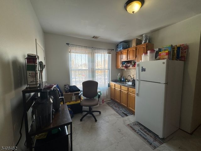 73 Hamilton St 4, East Orange City, NJ 07017