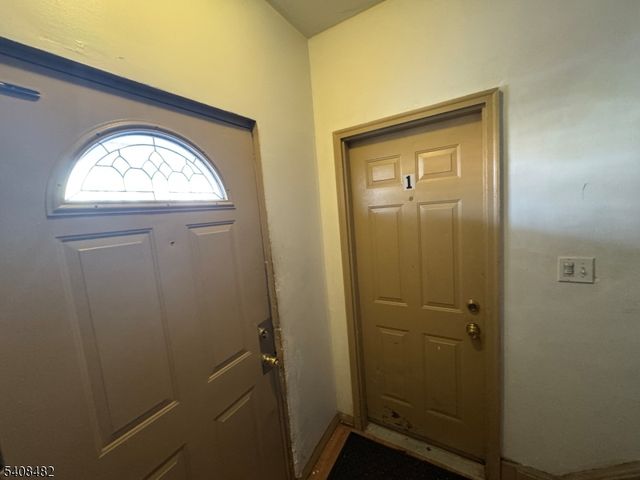 73 Hamilton St 4, East Orange City, NJ 07017