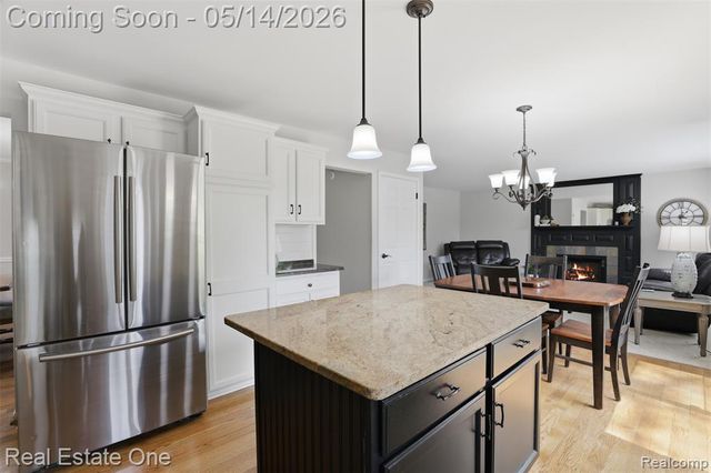 11163 Sand Crane Way, South Lyon, MI 48178