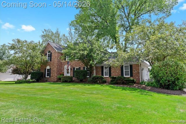 11163 Sand Crane Way, South Lyon, MI 48178