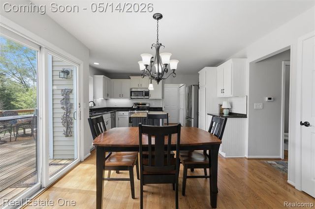 11163 Sand Crane Way, South Lyon, MI 48178