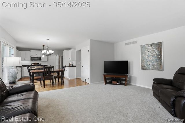 11163 Sand Crane Way, South Lyon, MI 48178
