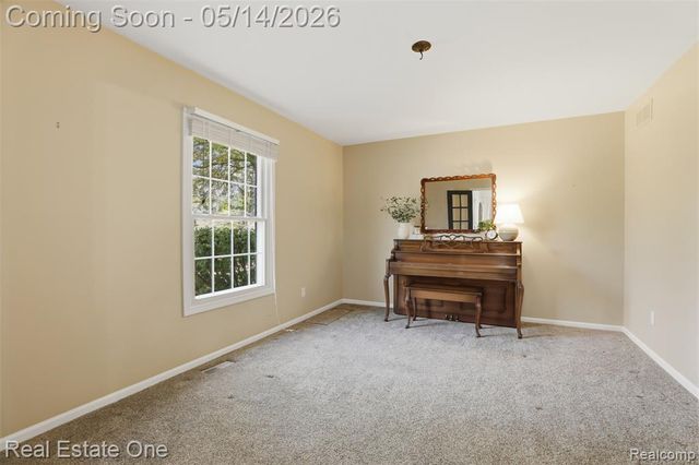 11163 Sand Crane Way, South Lyon, MI 48178