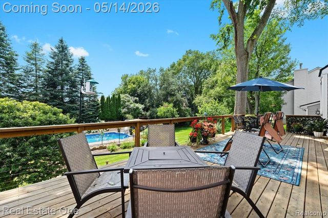 11163 Sand Crane Way, South Lyon, MI 48178