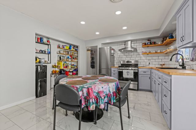 3111 E Avenue Q13, Palmdale, CA 93550