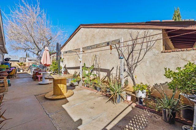 3111 E Avenue Q13, Palmdale, CA 93550