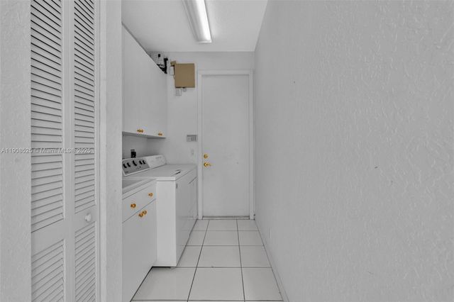 18579 Harbor Light Way, Boca Raton, FL 33498