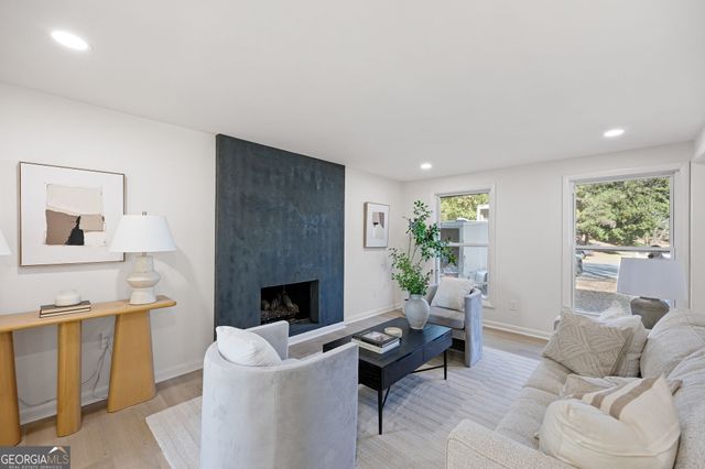 150 N POND Court, Roswell, GA 30076