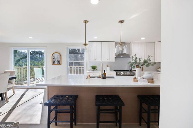 150 N POND Court, Roswell, GA 30076