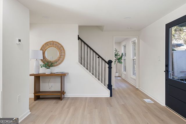 150 N POND Court, Roswell, GA 30076