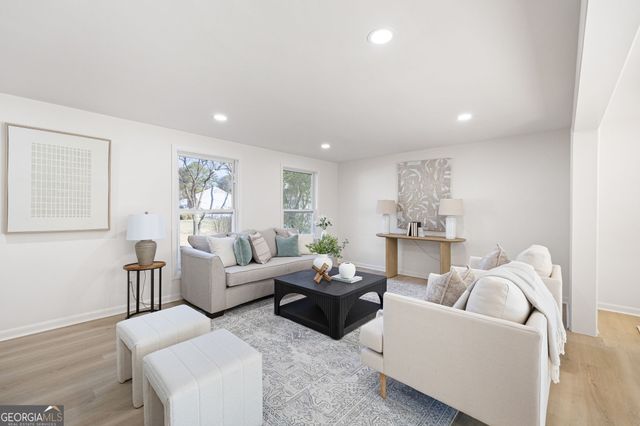 150 N POND Court, Roswell, GA 30076