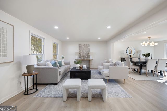 150 N POND Court, Roswell, GA 30076