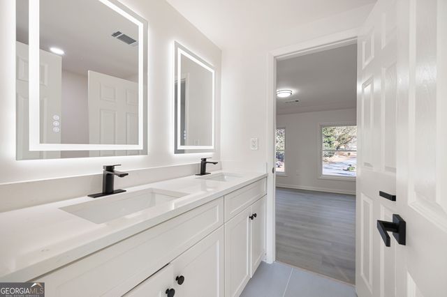 150 N POND Court, Roswell, GA 30076