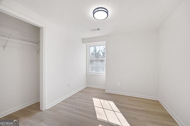 150 N POND Court, Roswell, GA 30076