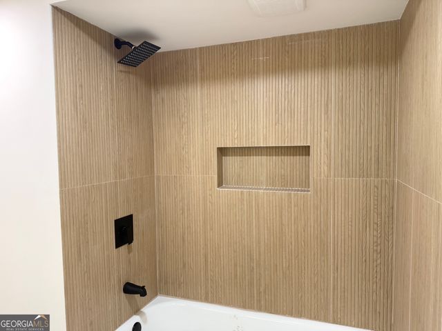 150 N POND Court, Roswell, GA 30076