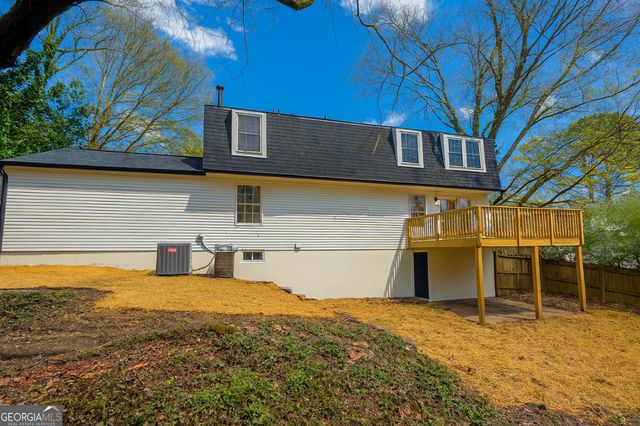 150 N POND Court, Roswell, GA 30076