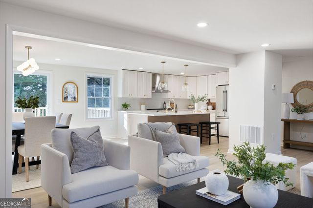 150 N POND Court, Roswell, GA 30076