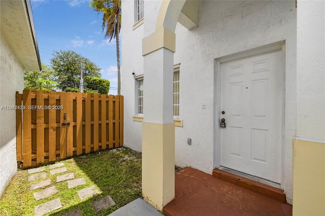 13723 SW 160th Ter, Miami, FL 33177