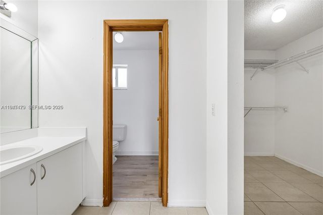 13723 SW 160th Ter, Miami, FL 33177