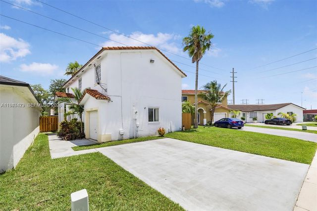 13723 SW 160th Ter, Miami, FL 33177