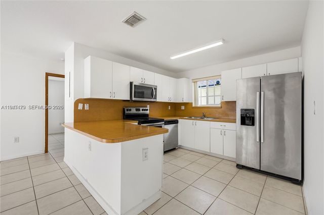 13723 SW 160th Ter, Miami, FL 33177