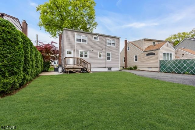 58 Locust Dr, Kenilworth Boro, NJ 07033