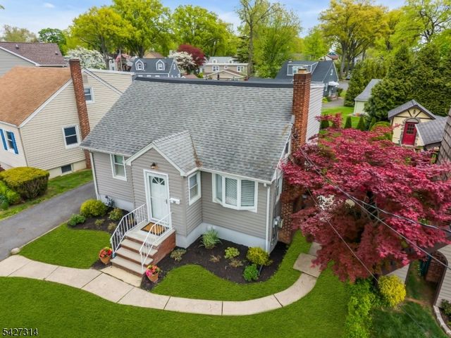 58 Locust Dr, Kenilworth Boro, NJ 07033