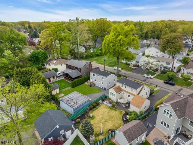 58 Locust Dr, Kenilworth Boro, NJ 07033