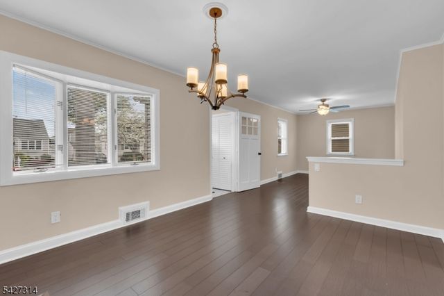 58 Locust Dr, Kenilworth Boro, NJ 07033