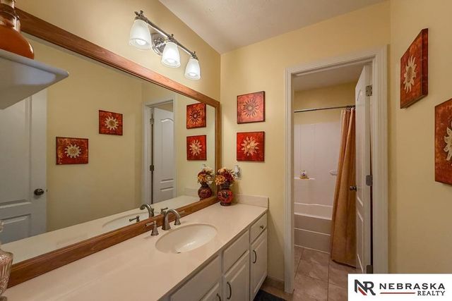 9508 S 28th Avenue, Bellevue, NE 68147